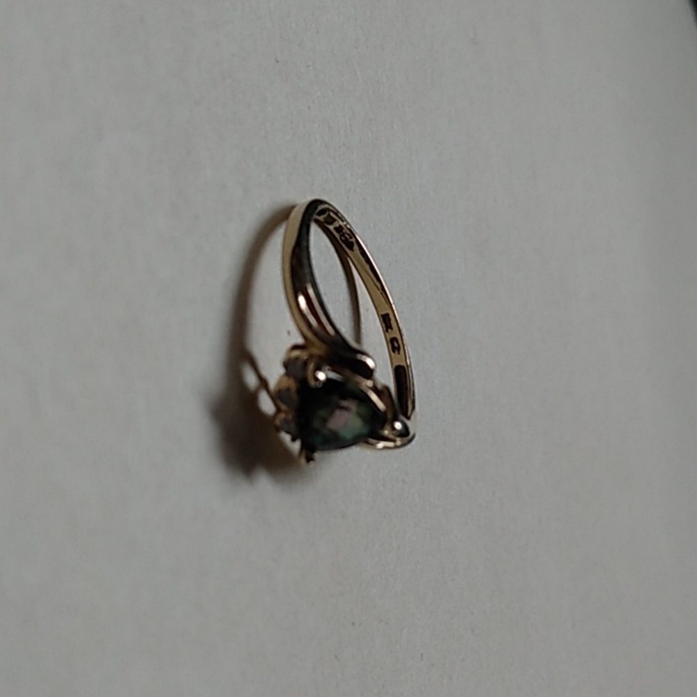 10k yellow gold mystic cz ring - Picture 3 of 5
